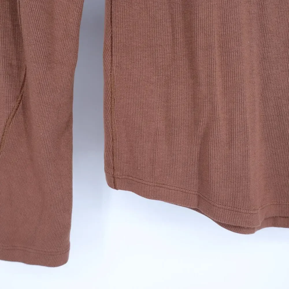 LULULEMON Long Sleeve Hold Tight Shirt Roasted Brown Ribbed Knit Top Women's 8